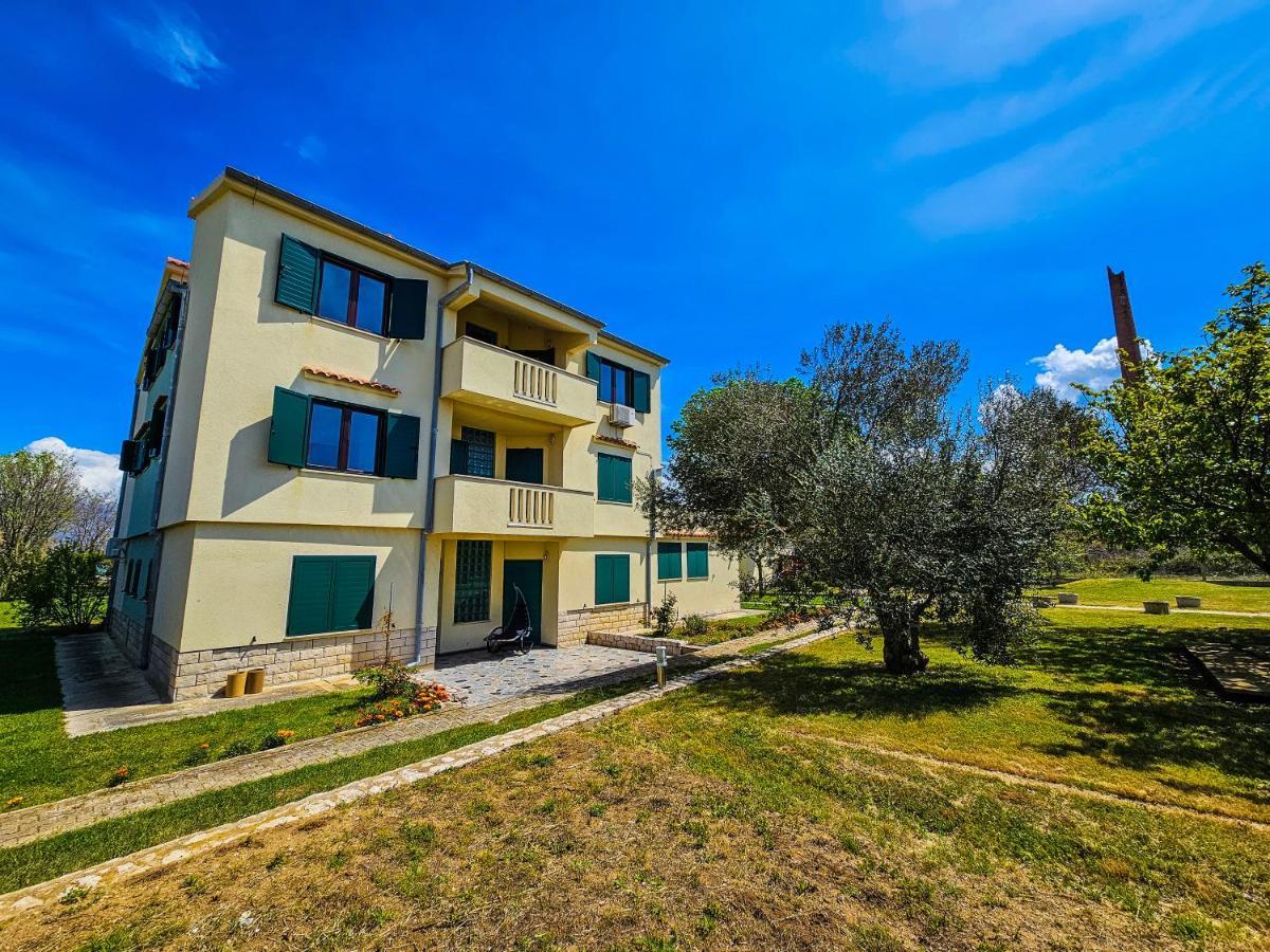 Aenona Sea View Apartments Nin Eksteriør billede