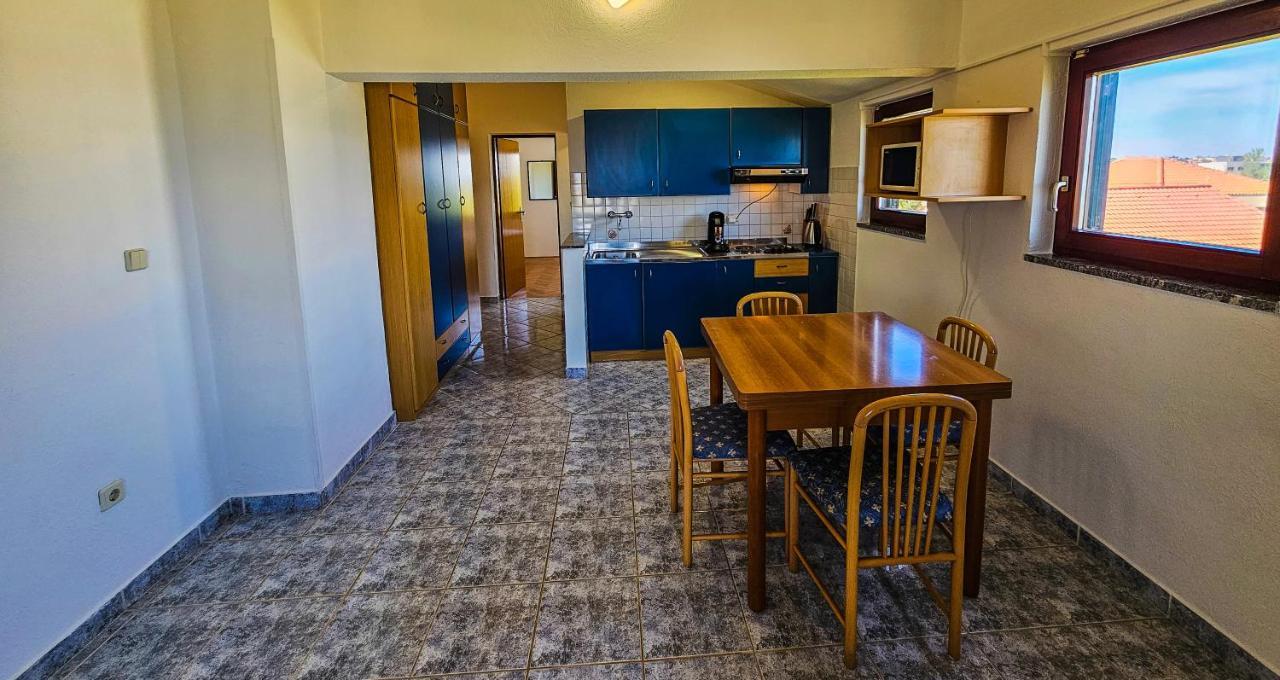 Aenona Sea View Apartments Nin Eksteriør billede