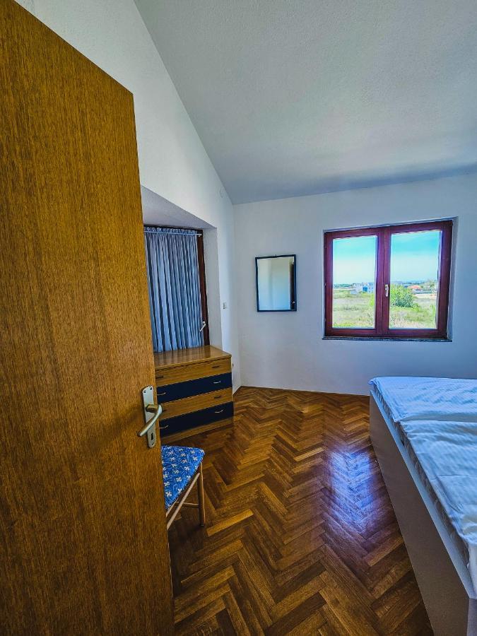 Aenona Sea View Apartments Nin Eksteriør billede